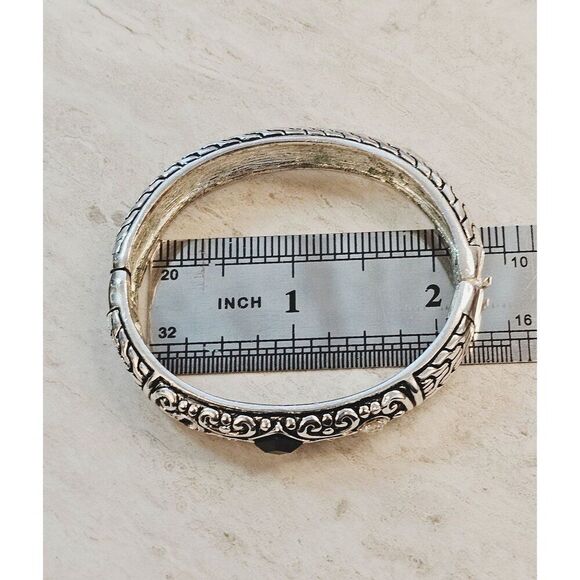 🔥$5/$25 Hinged Bangle Bracelet with 3 Crystals - Picture 5 of 7